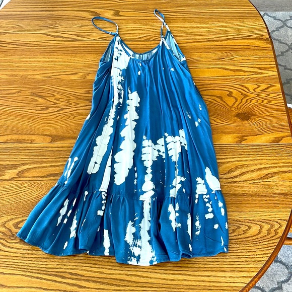 Beautiful Blue Tie Dye Beach Dress - Picture 7 of 9